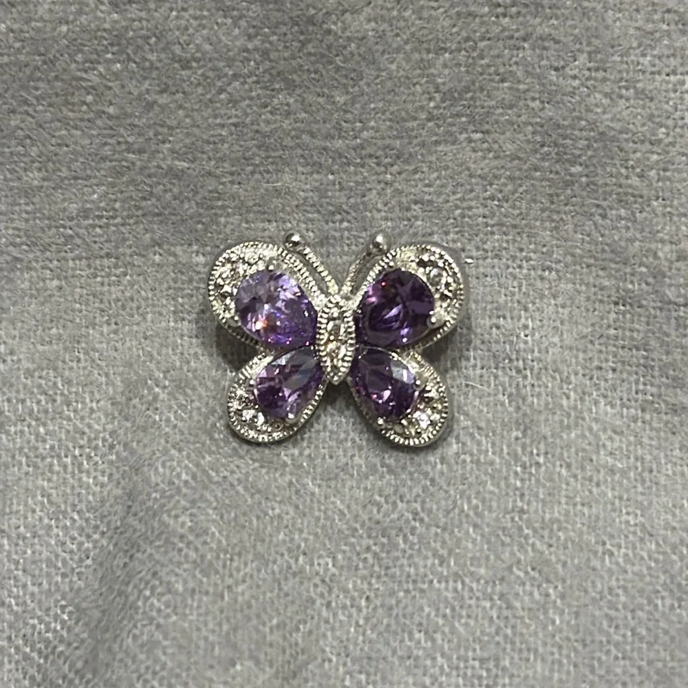💎  Silver and Purple Butterfly Pendant